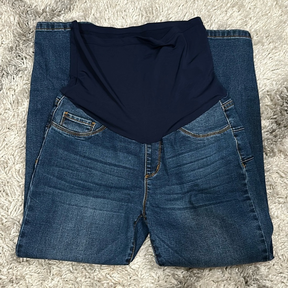 Maternity skinny jeans sz medium